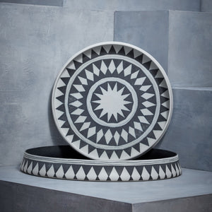 
            
                Load image into Gallery viewer, PLATTER - TRIBAL ROUND - LARGE 16&amp;quot;
            
        